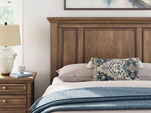 Feddinger Panel Bed with Mirrored Dresser and Nightstand