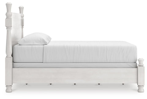 Rowlenstown Poster Bed and Dresser