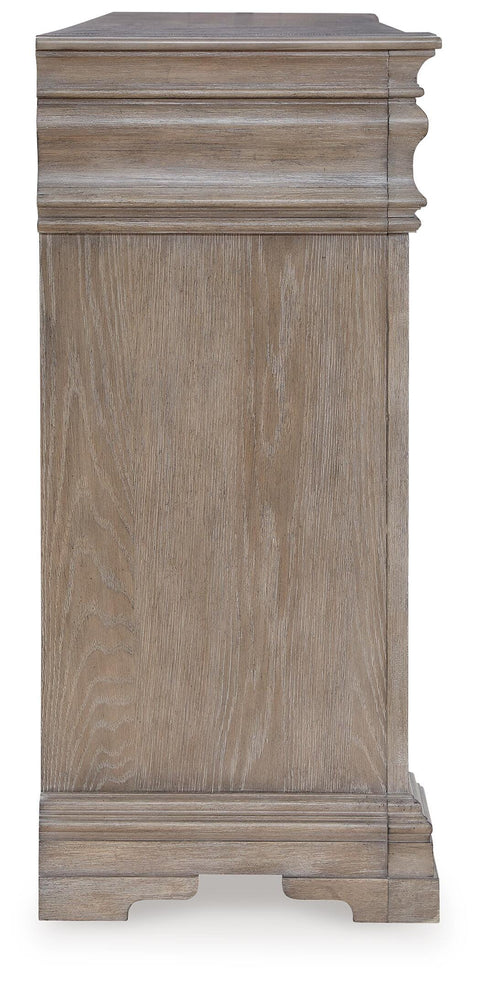 Blairhurst Panel Bed, Dresser and 2 Nightstands