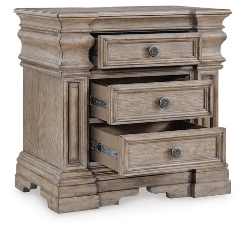 Blairhurst Panel Bed, Dresser and 2 Nightstands