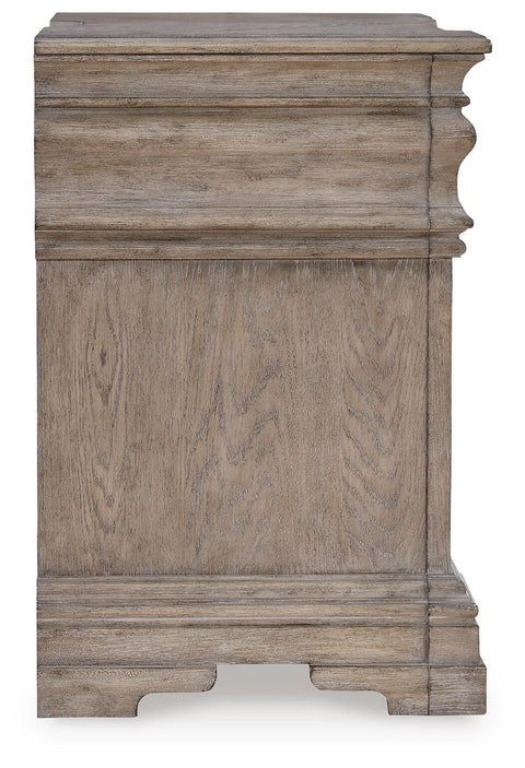 Blairhurst Panel Bed with Mirrored Dresser and Nightstand