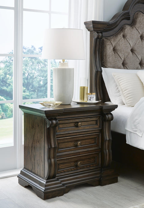 Maylee Canopy Bed, Dresser, Mirror and 2 Nightstands