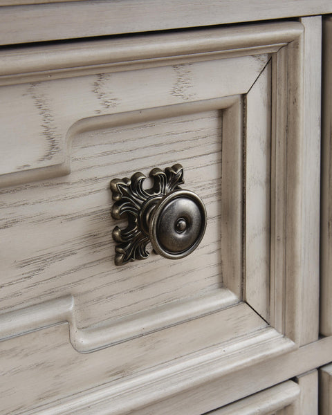 Bruchandi Chest of Drawers