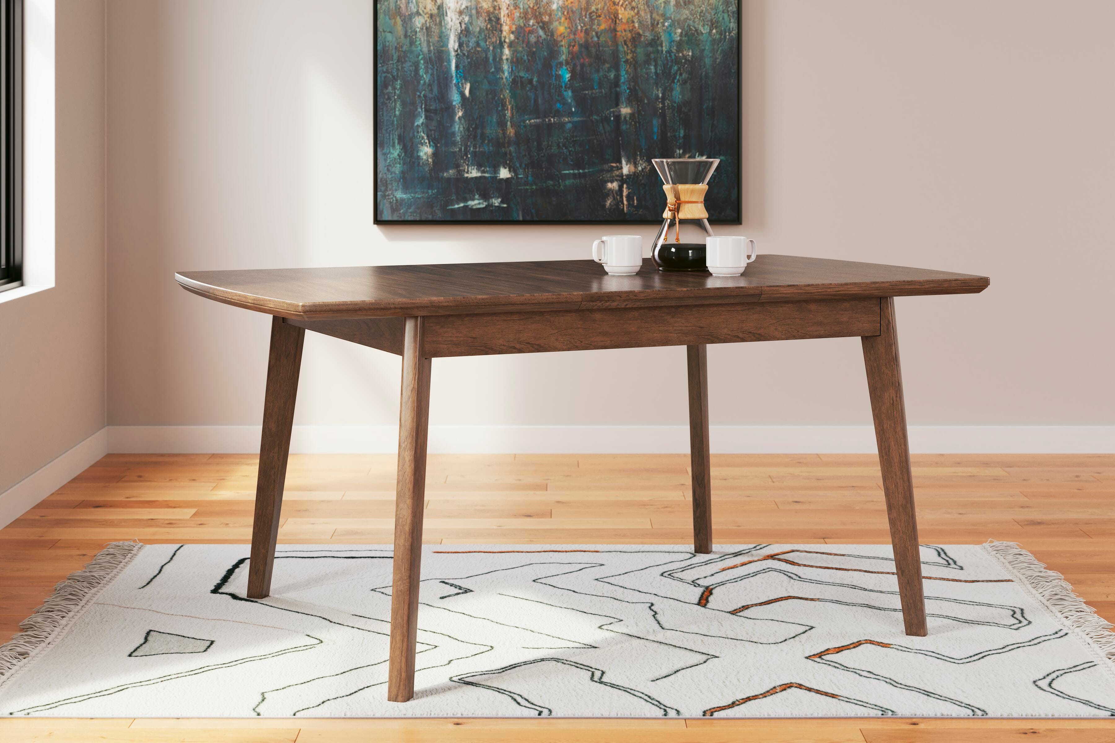 Lyncott Extension Dining Table and 4 Chairs