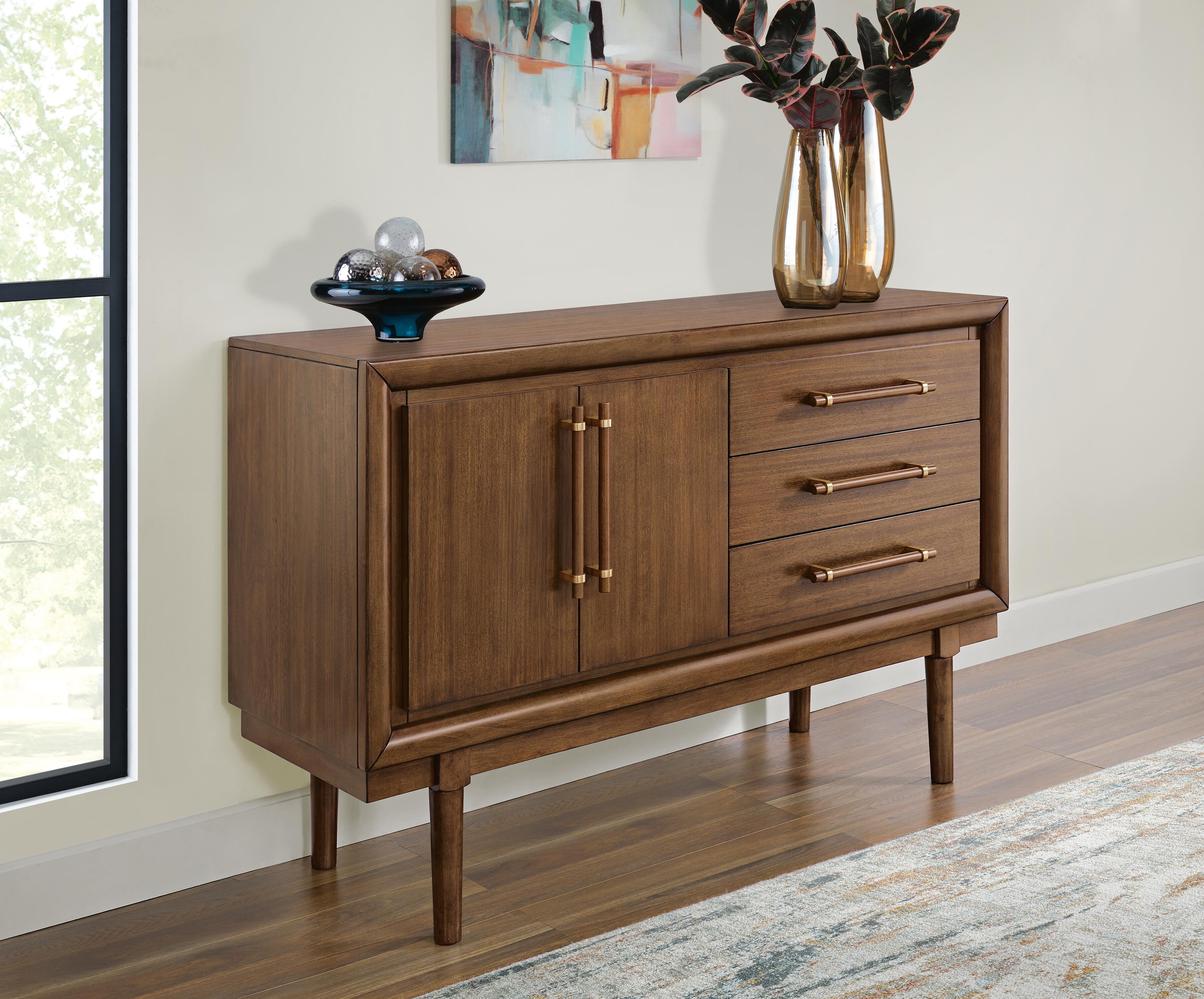 Lyncott Dining Server