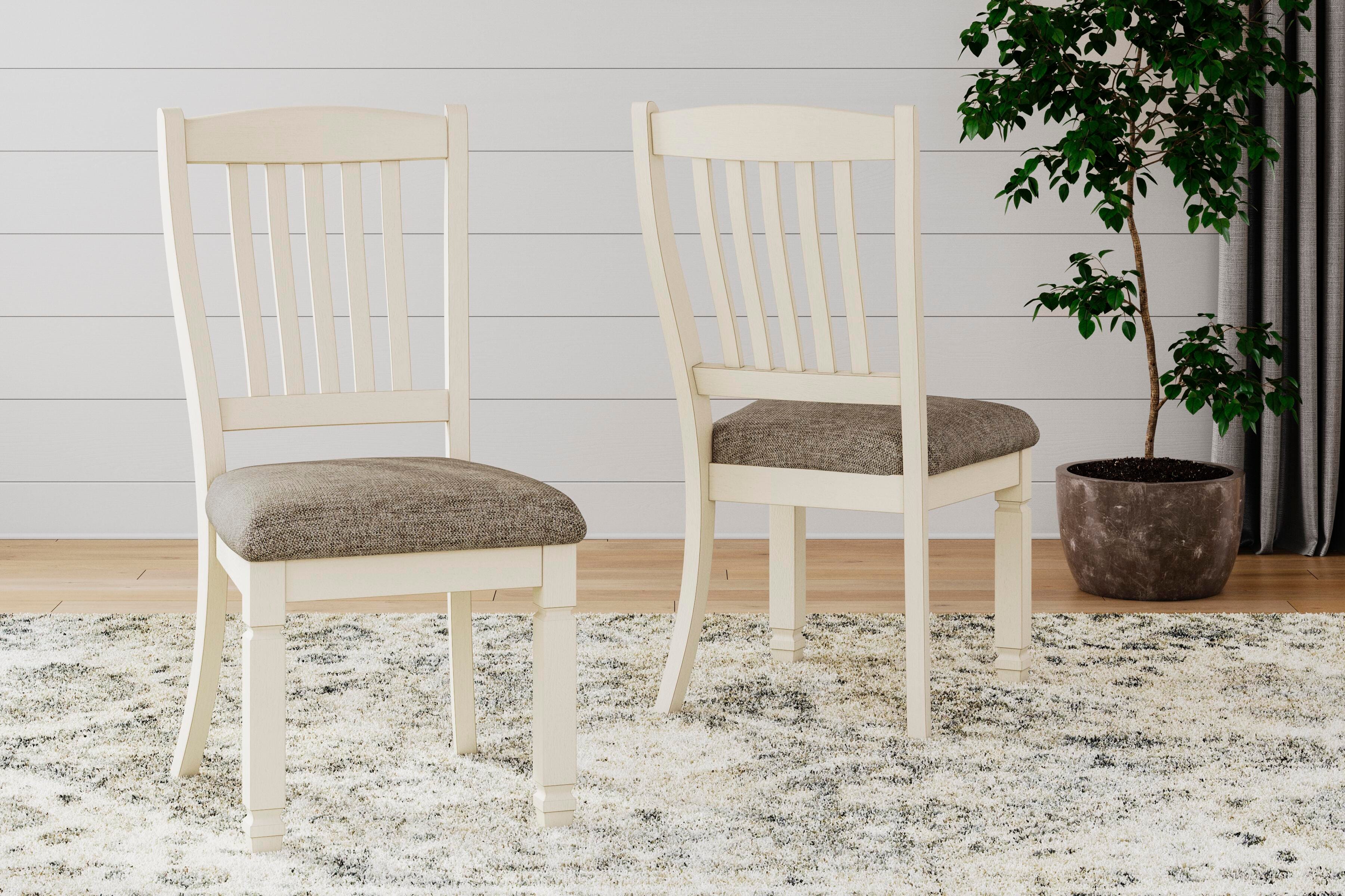 Vanderley Extendable Dining Table and 4 Chairs and Bench