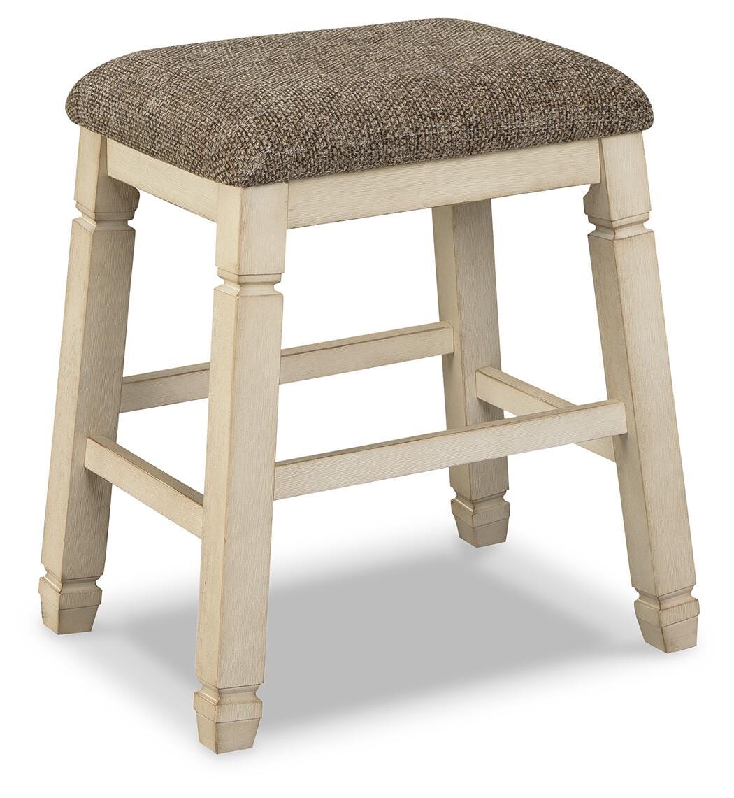 Vanderley Counter Height Dining Table and 4 Barstools