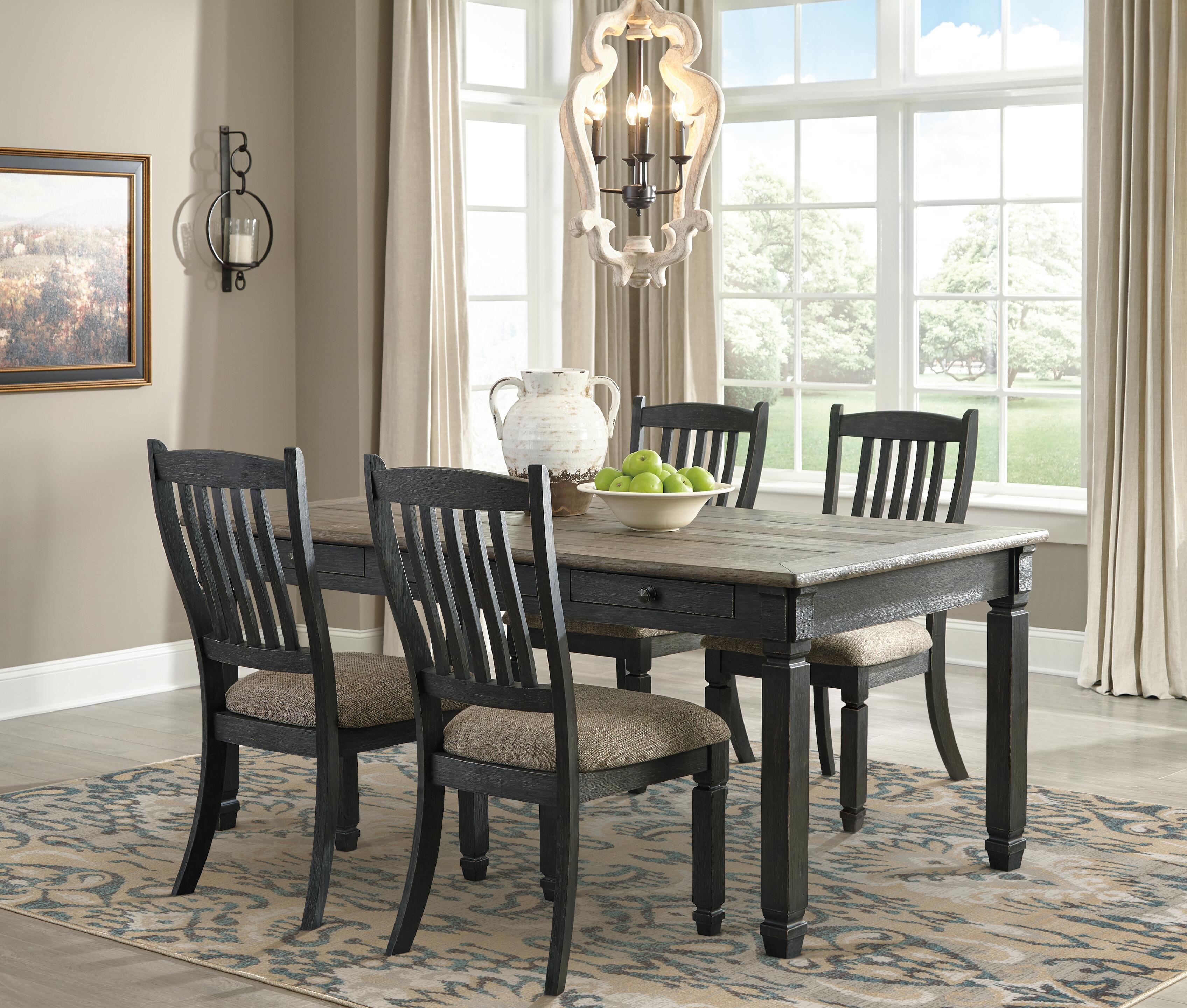 Pinehurst Dining Table and 4 Chairs