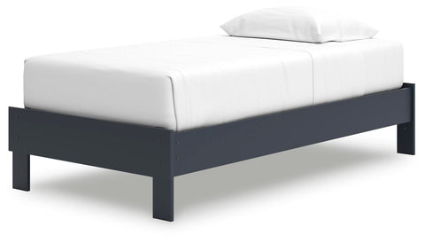 Simmenfort Platform Bed, Dresser and Nightstand