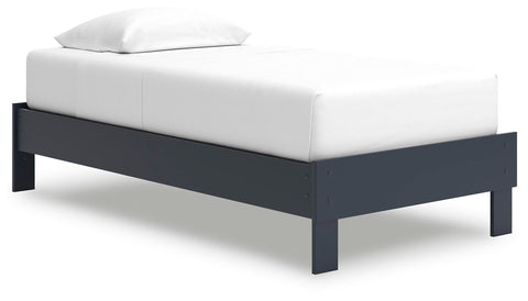 Simmenfort Platform Bed, Dresser and Chest