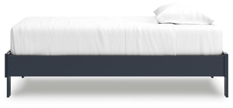Simmenfort Platform Bed, Dresser and Nightstand