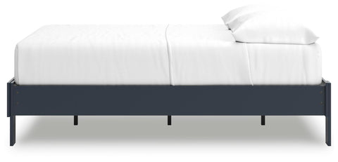 Simmenfort Platform Bed, Dresser and Nightstand