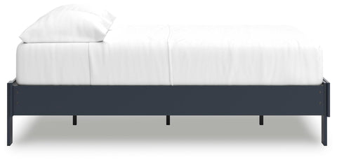 Simmenfort Platform Bed, Dresser and Chest