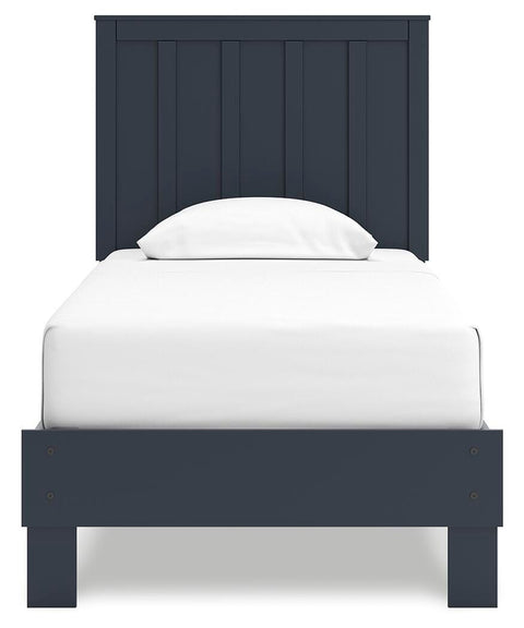 Simmenfort Platform Bed