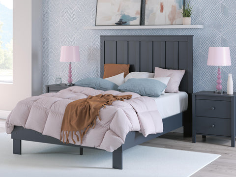 Simmenfort Platform Bed