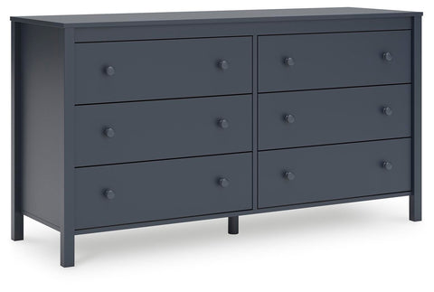 Simmenfort Platform Bed, Dresser and Chest