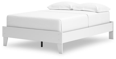 Hallityn Platform Bed