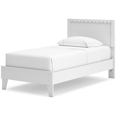 Hallityn Panel Platform Bed, Dresser and Chest