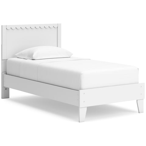 Hallityn Panel Platform Bed, Dresser and Chest