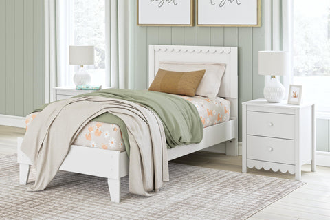 Hallityn Panel Headboard, Dresser, Chest and Nightstand