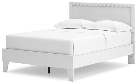 Hallityn Panel Platform Bed, Dresser and Chest