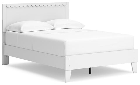 Hallityn Panel Platform Bed, Dresser and Chest