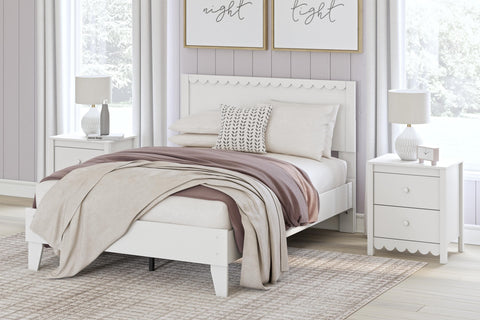 Hallityn Panel Headboard, Dresser, Chest and Nightstand