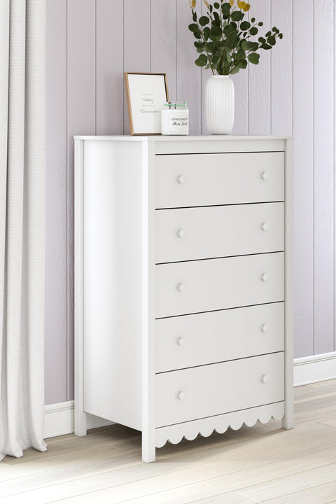 Hallityn Panel Headboard, Dresser, Chest and Nightstand