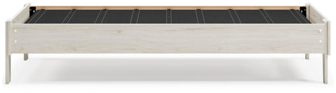 Socalle Platform Bed