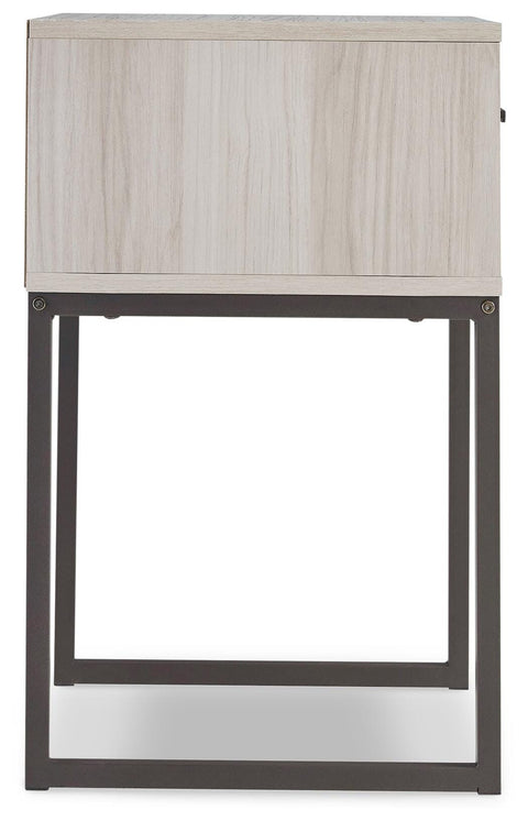 Socalle Panel Platform Bed, Dresser and Nightstand