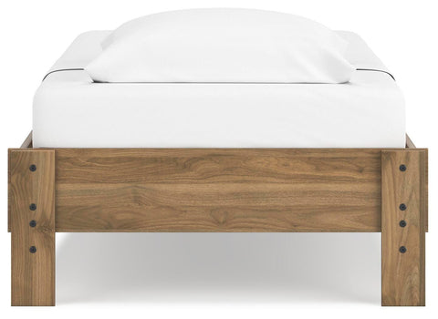 Deanlow Platform Bed and Nightstand