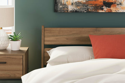 Deanlow Panel Headboard and Dresser