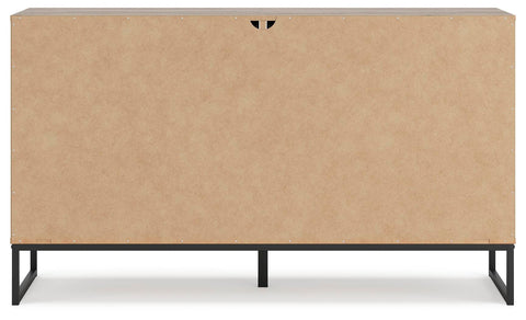 Deanlow Panel Headboard, Dresser and Nightstand