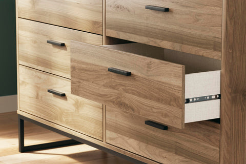 Deanlow Panel Headboard and Dresser