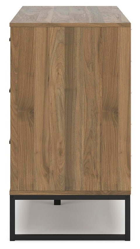 Deanlow Panel Headboard, Dresser, Chest and 2 Nightstands
