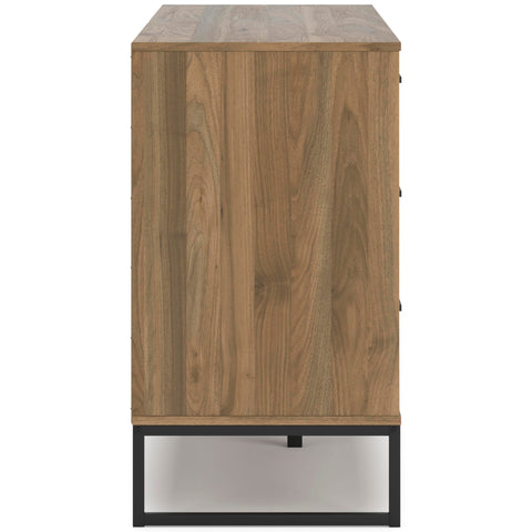 Deanlow Panel Headboard, Dresser and Nightstand