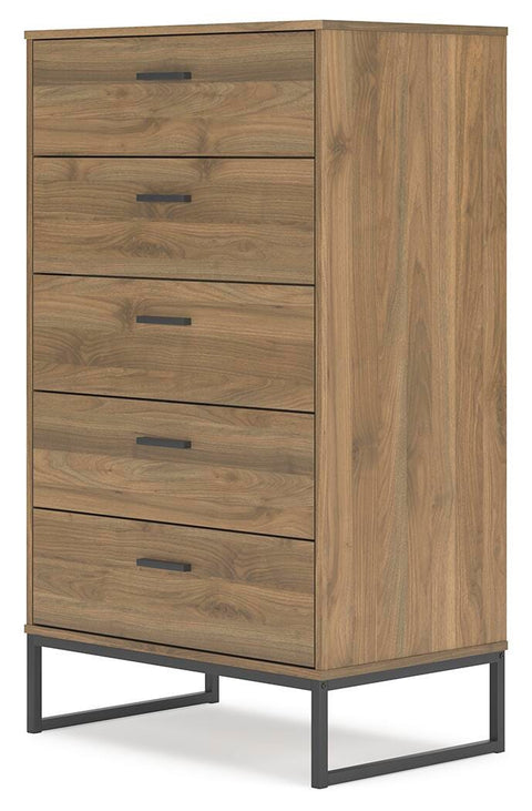 Deanlow Platform Bed, Dresser, Chest and Nightstand