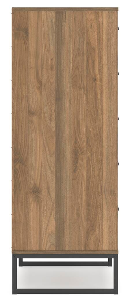 Deanlow Panel Headboard, Dresser, Chest and 2 Nightstands