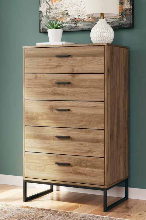 Deanlow Panel Headboard, Dresser, Chest and Nightstand