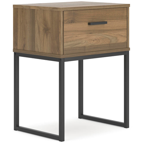 Deanlow Panel Headboard, Dresser and Nightstand