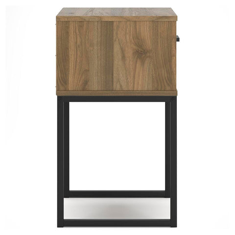 Deanlow Platform Panel Bed and 2 Nightstands