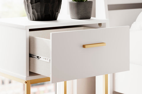Socalle Panel Platform Bed, Dresser and Nightstand