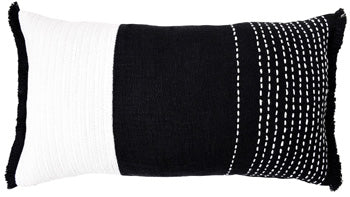 Ventland Pillow (Set of 4)