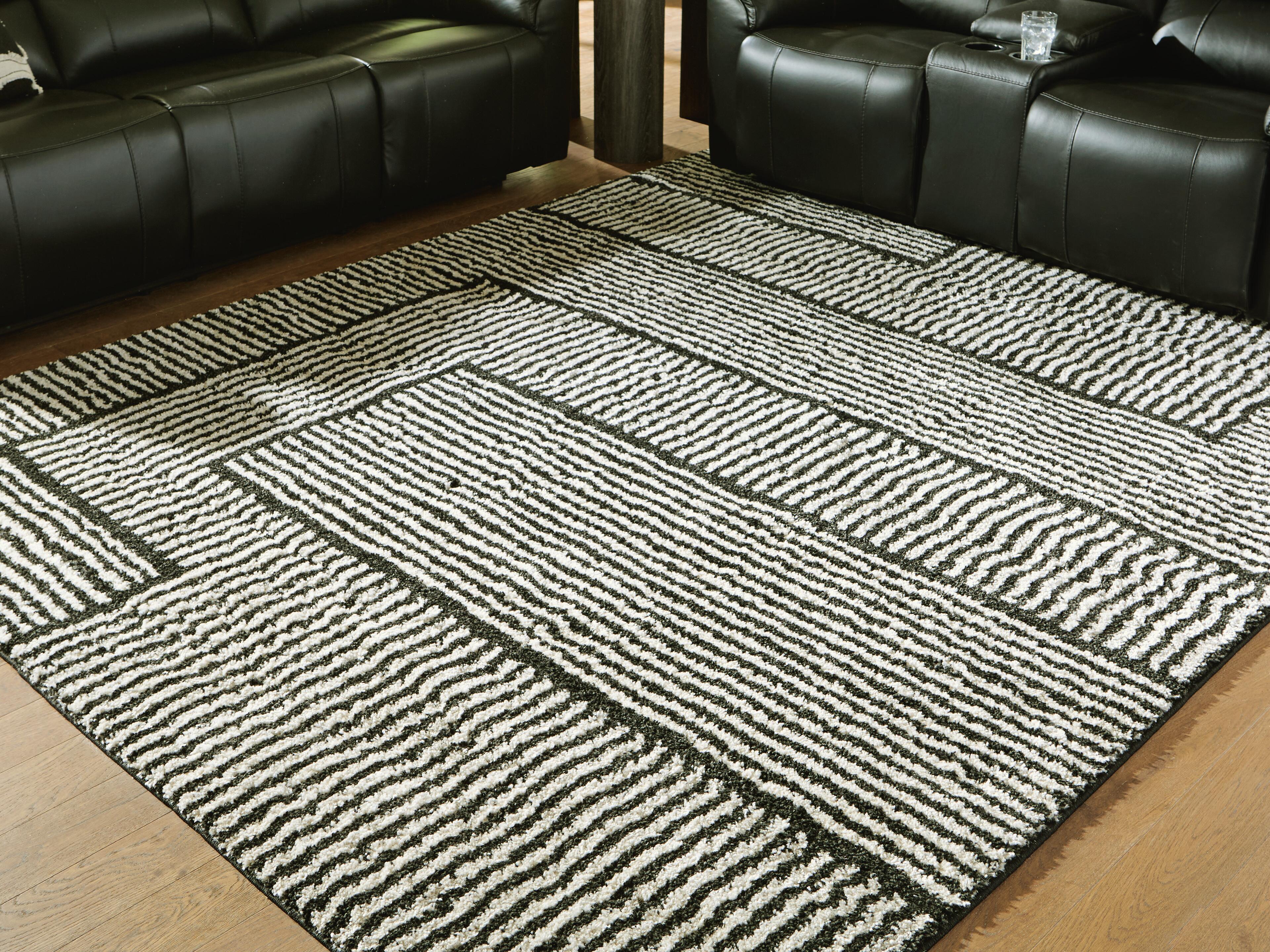 Kurtmen Area Rug