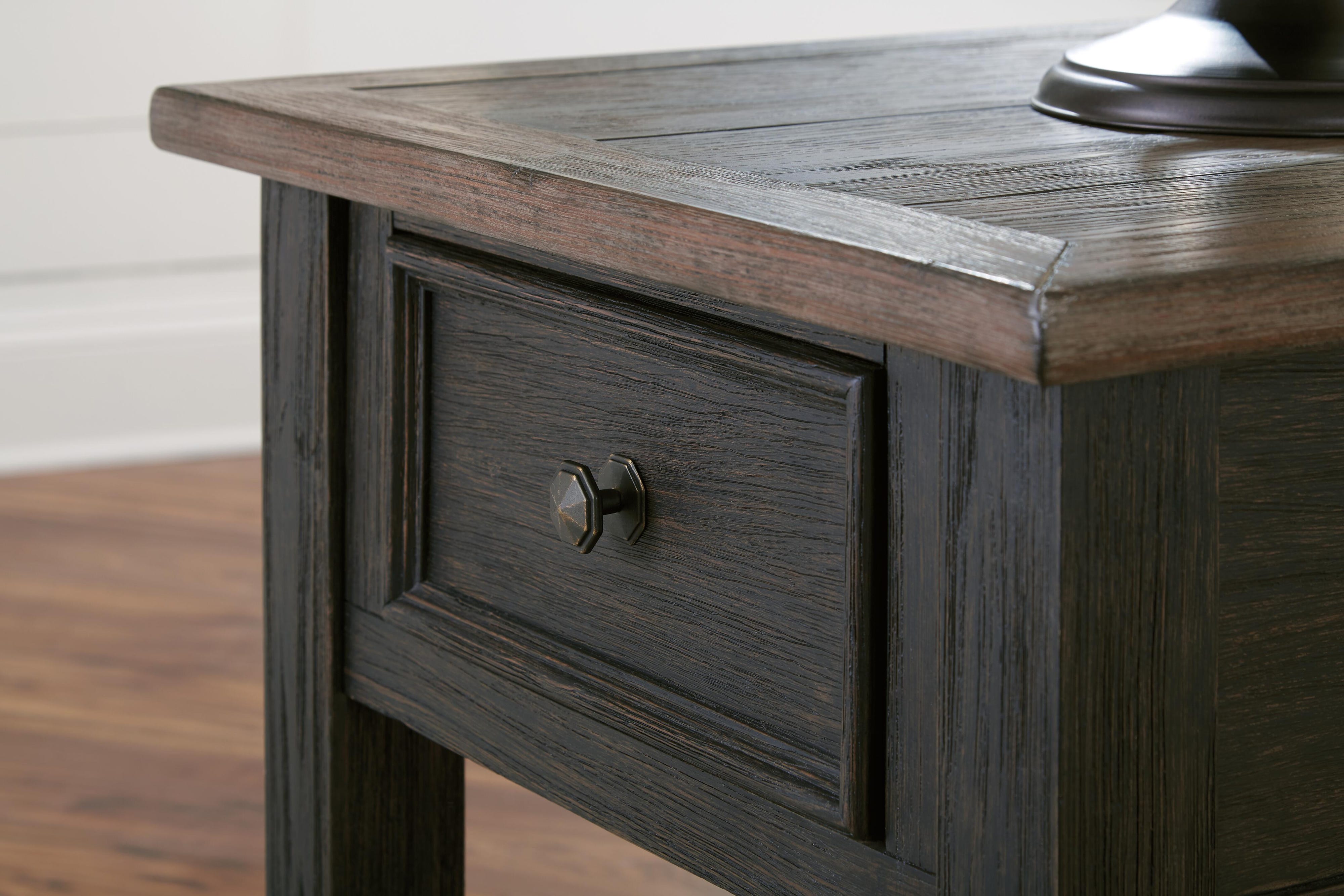Tyler Creek Coffee Table with 1 End Table